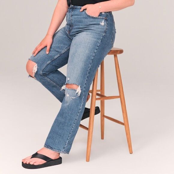 Abercrombie and Fitch The 90s Straight Ultra High Rise Destroyed NWT - Picture 1 of 14